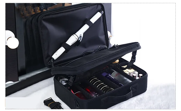 Hanging makeup case